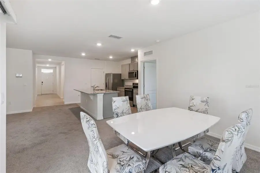 Furnished interior view inside a new home in Deer Run, Davenport (Image 3).