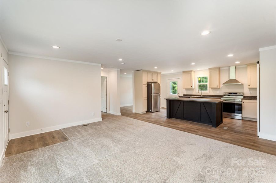 Spacious, unfurnished interior of a new home in , Shelby (Image 22).
