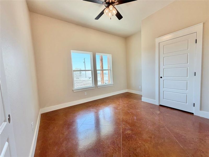 Spacious, unfurnished interior of a new home in , Weatherford (Image 24).