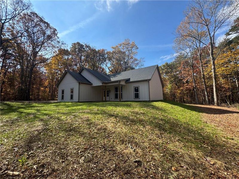 Exterior details and patio area of a home in , Dawsonville (Image 3).