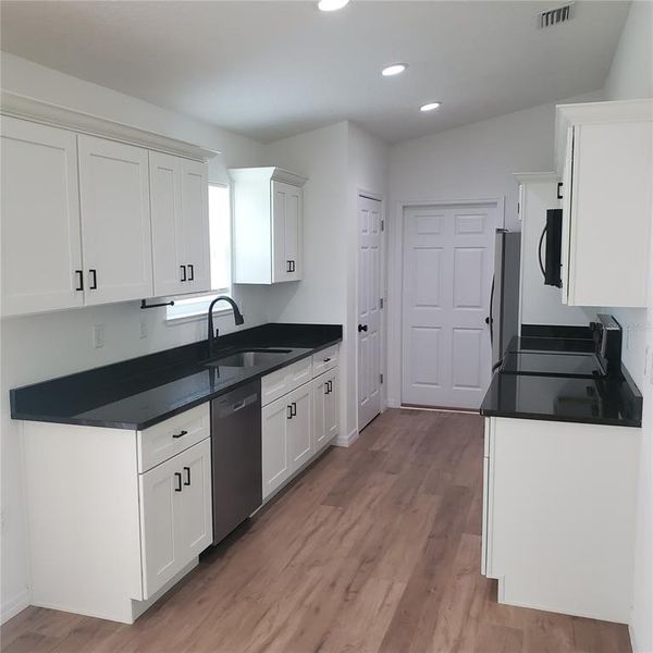 Furnished interior view inside a new home in , Ocklawaha (Image 3).