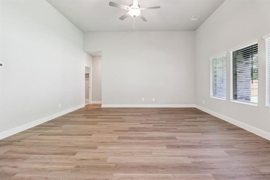 Photo is not of the actual home, but is an inspirational photo of builder’s model home and may depict options, furnishings, and/or decorator features that are not included.