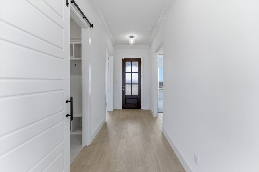 Spacious, unfurnished interior of a new home in Eagle Ridge Estates, Weatherford (Image 17).