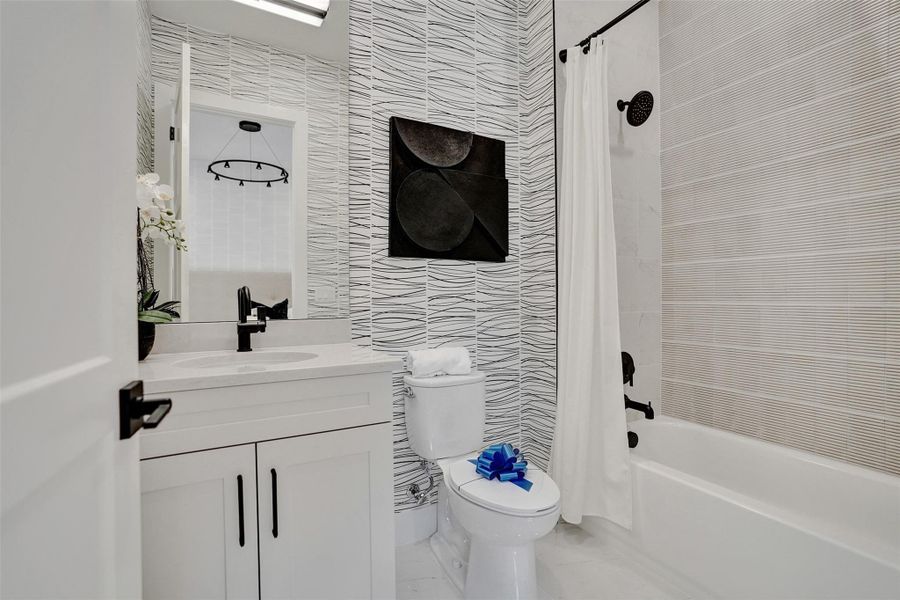 Furnished interior view inside a new home in Esprit at Avenir, Palm Beach Gardens (Image 25).