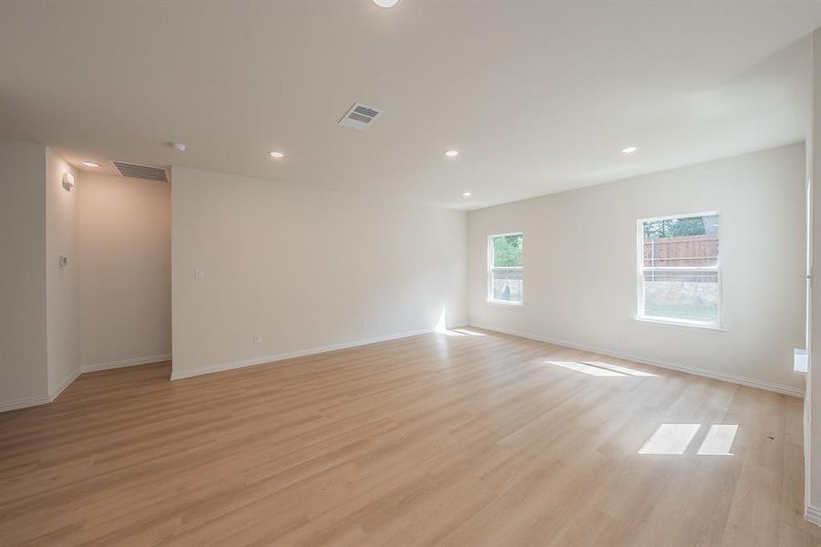 Spacious, unfurnished interior of a new home in Courtland Place, Cleburne (Image 20). Spacious, unfurnished interior of a new home in Courtland Place, Cleburne (Image 20).