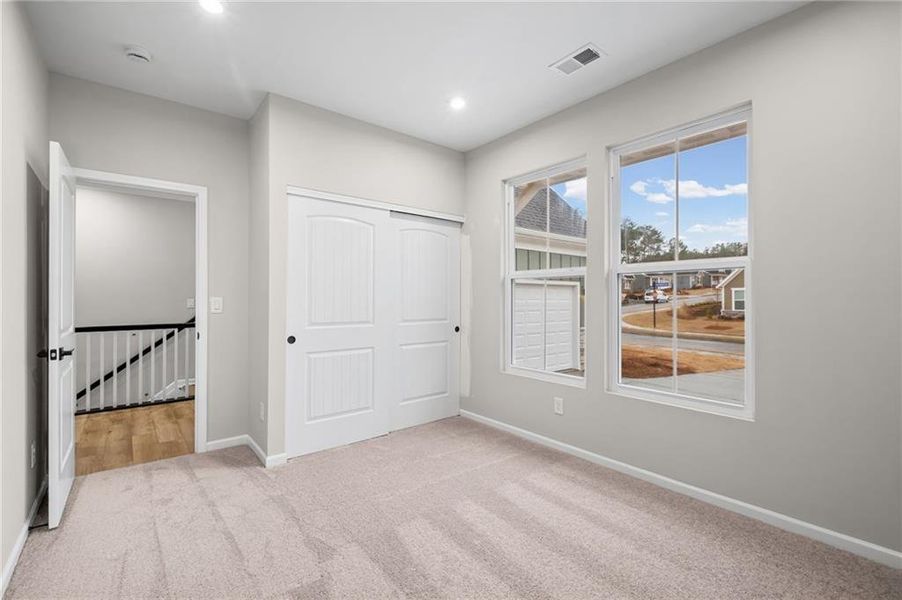 Spacious, unfurnished interior of a new home in Easton Park, Dallas (Image 15). Spacious, unfurnished interior of a new home in Easton Park, Dallas (Image 15).