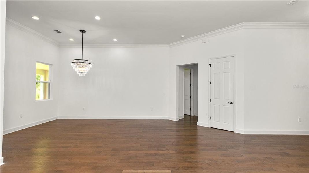 Spacious, unfurnished interior of a new home in , Lakeland (Image 20).