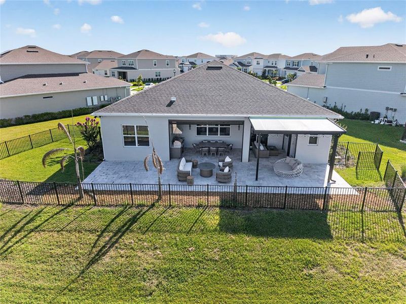 Exterior details and patio area of a home in , Orlando (Image 24).