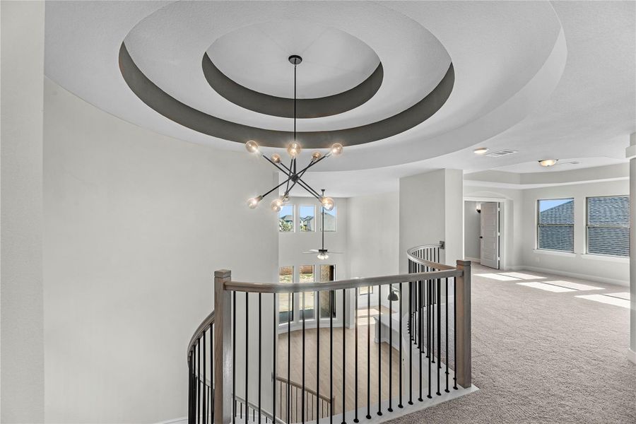 Representative image. Features, selections and colors may vary.