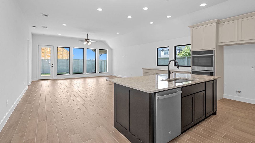 Furnished interior view inside a new home in Legacy, League City (Image 8).