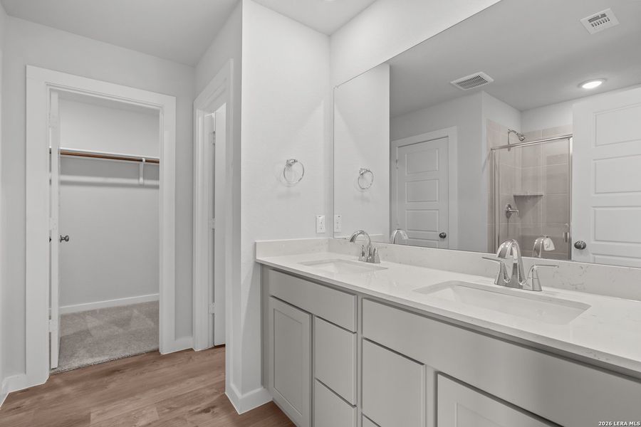 Furnished interior view inside a new home in Senna, Leon Valley (Image 5).