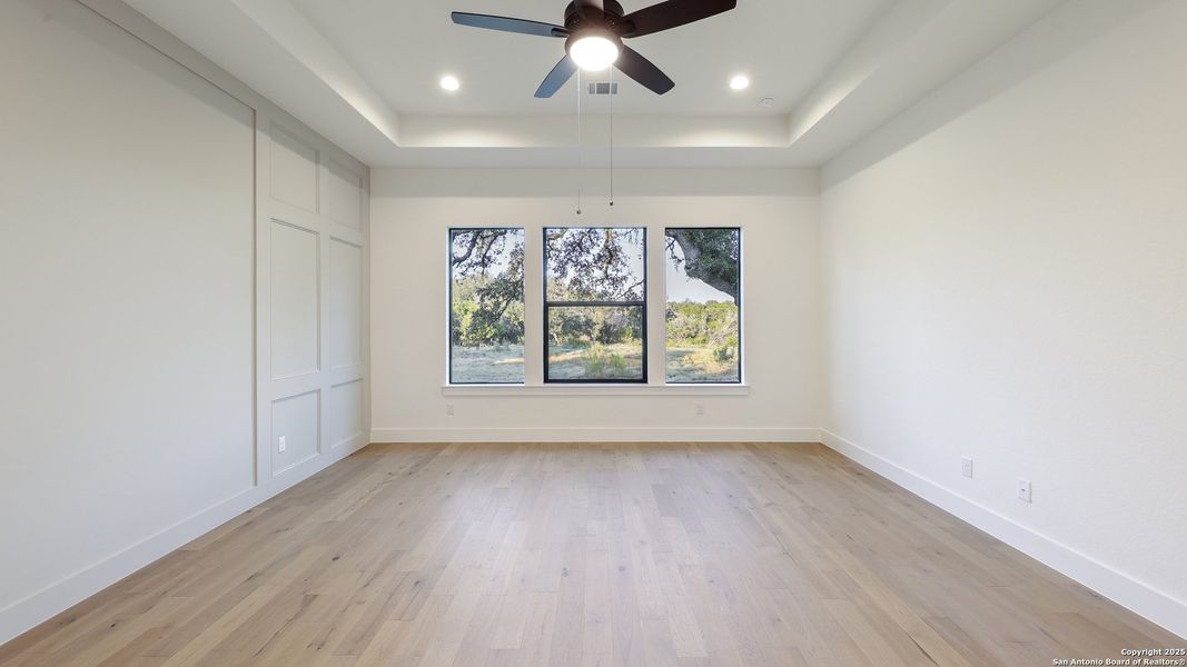 Spacious, unfurnished interior of a new home in , New Braunfels (Image 35).