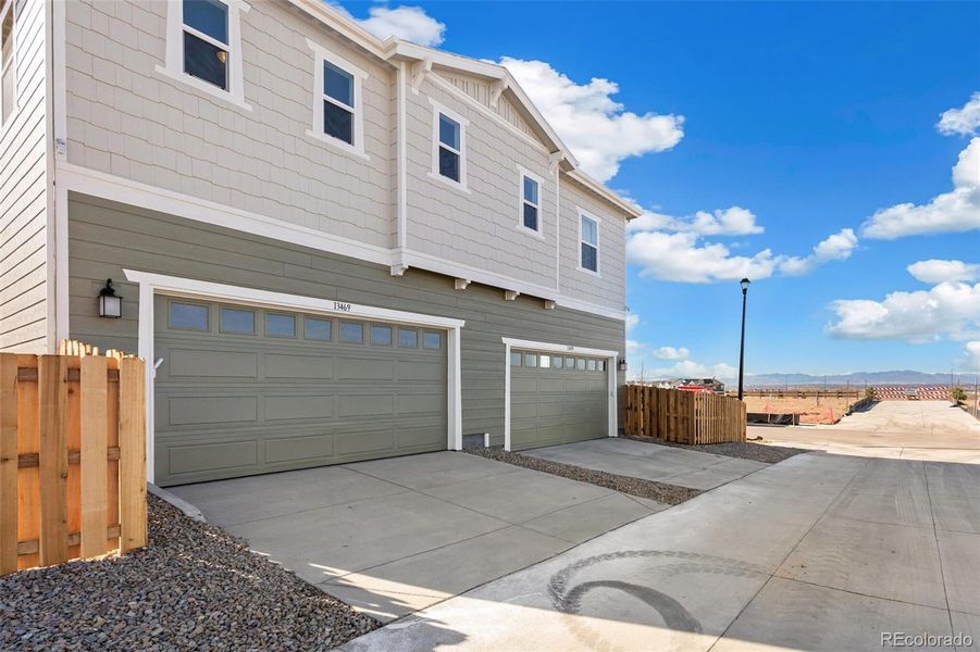 Exterior details and patio area of a home in Turnberry, Commerce City (Image 4).