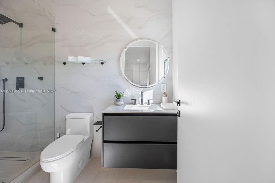 Furnished interior view inside a new home in , Fort Lauderdale (Image 55).