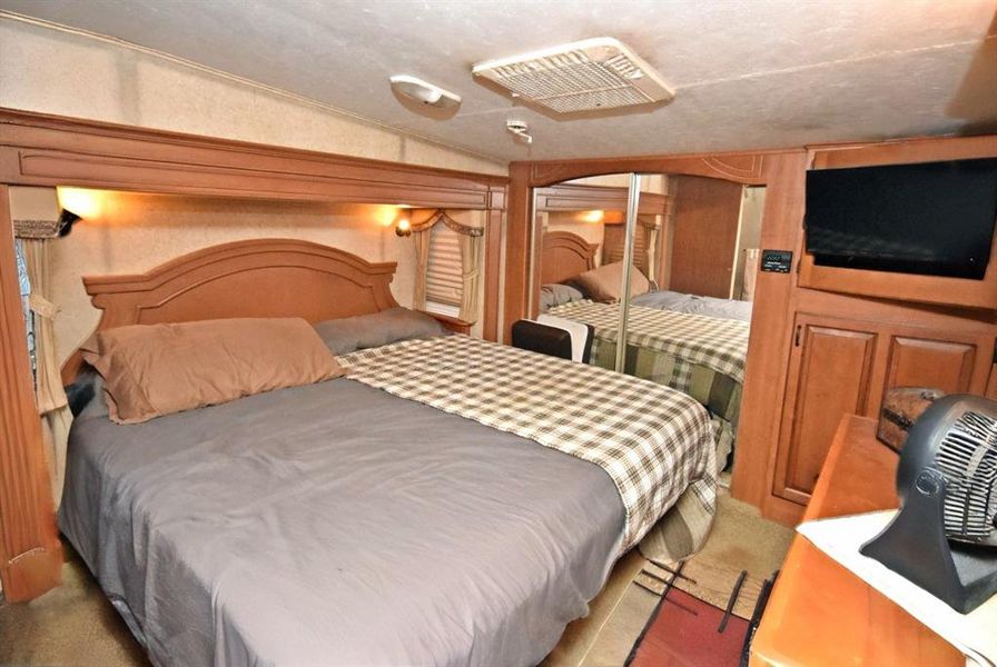Furnished interior view inside a new home in , Yantis (Image 8).