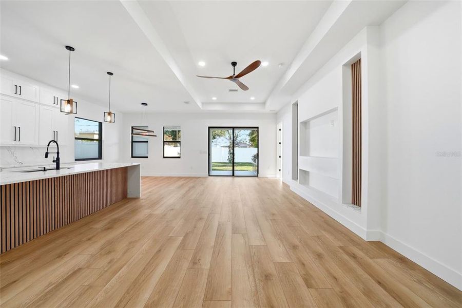 Spacious, unfurnished interior of a new home in , St. Petersburg (Image 41).