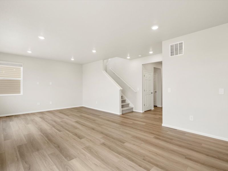 Welcome to the Chatfield floorplan. Welcome to the Chatfield floorplan.