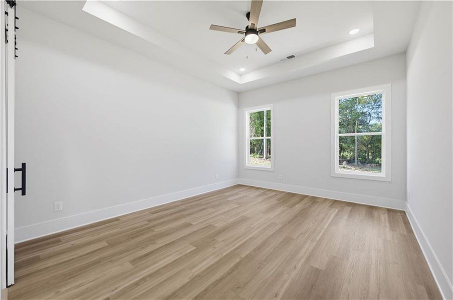 Spacious, unfurnished interior of a new home in , Gainesville (Image 29).