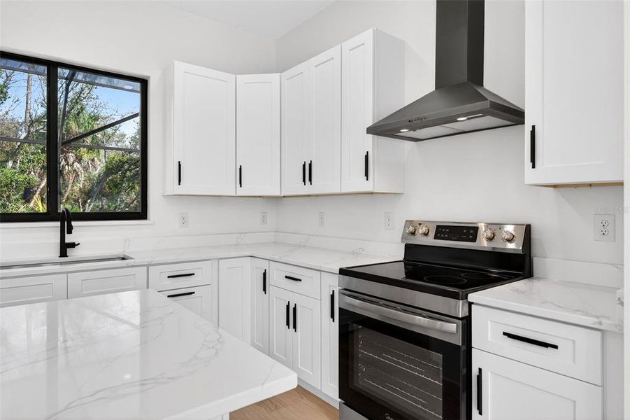 Furnished interior view inside a new home in , Port Charlotte (Image 9).