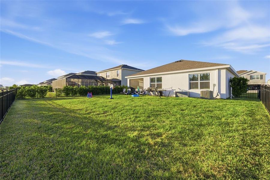 Exterior details and patio area of a home in , Bradenton (Image 37).