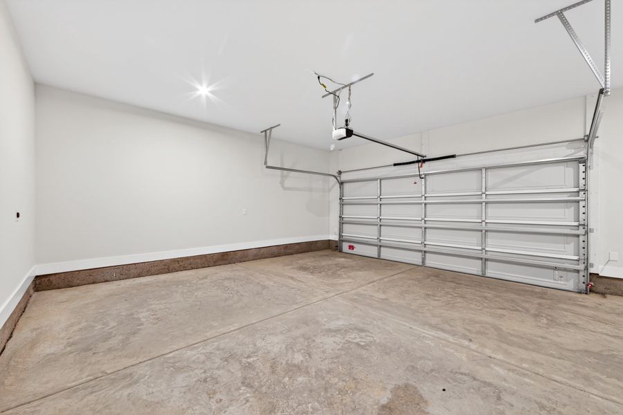 Spacious, unfurnished interior of a new home in Seven Oaks, Belmont (Image 47).