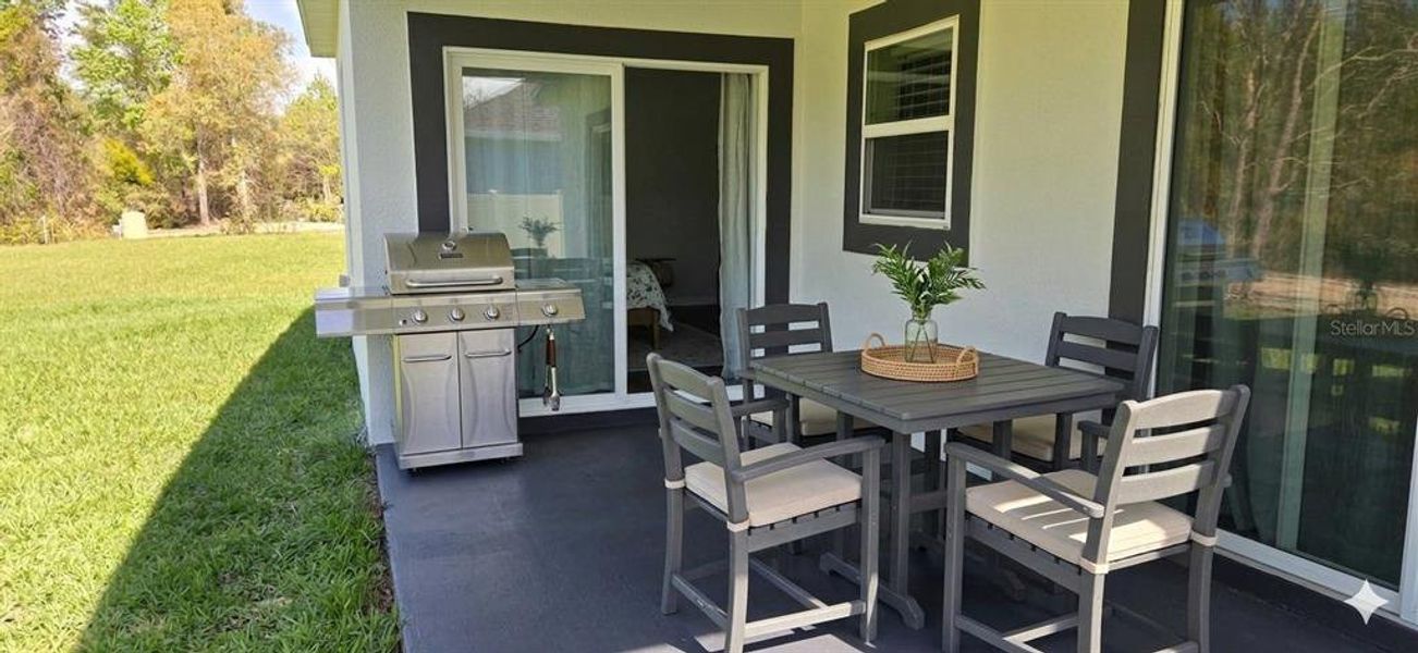 Exterior details and patio area of a home in , Leesburg (Image 3).
