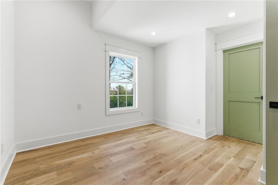 Spacious, unfurnished interior of a new home in , Marietta (Image 23).