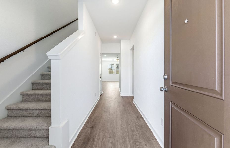 Spacious, unfurnished interior of a new home in Sonterra, Jarrell (Image 26).