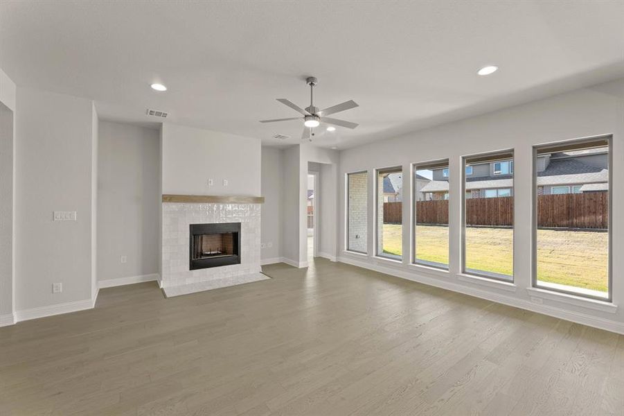 4617 Nomad-Living Room-2