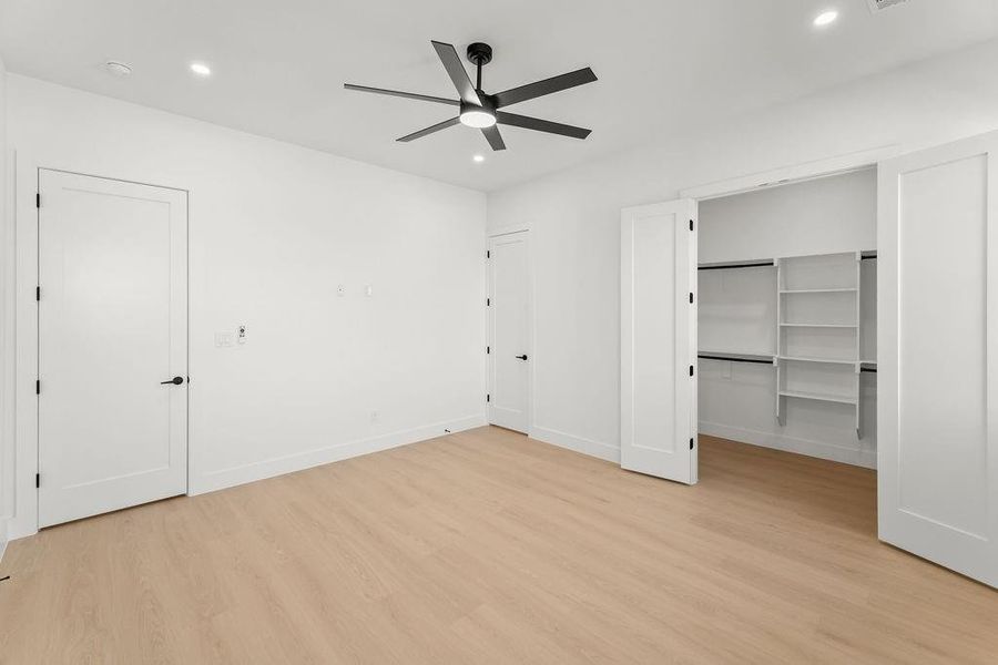 Spacious, unfurnished interior of a new home in , Dallas (Image 22).