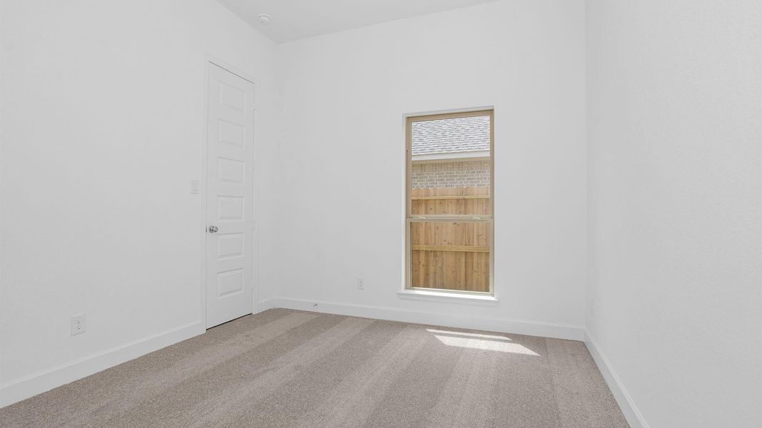 Spacious, unfurnished interior of a new home in Riceland, Mont Belvieu (Image 10).