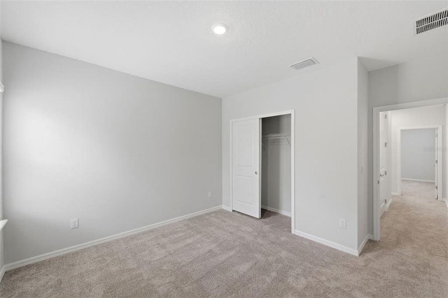 Spacious, unfurnished interior of a new home in Hammock at Two Rivers, Zephyrhills (Image 85).