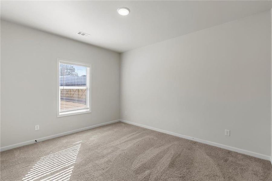 Spacious, unfurnished interior of a new home in , Auburn (Image 36).