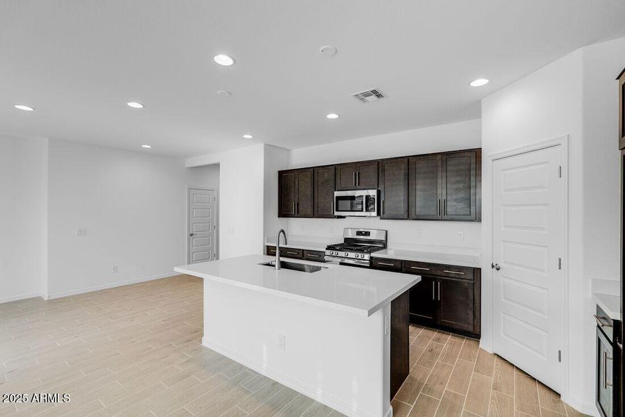 25212 N 165TH Lane - Ready Now!