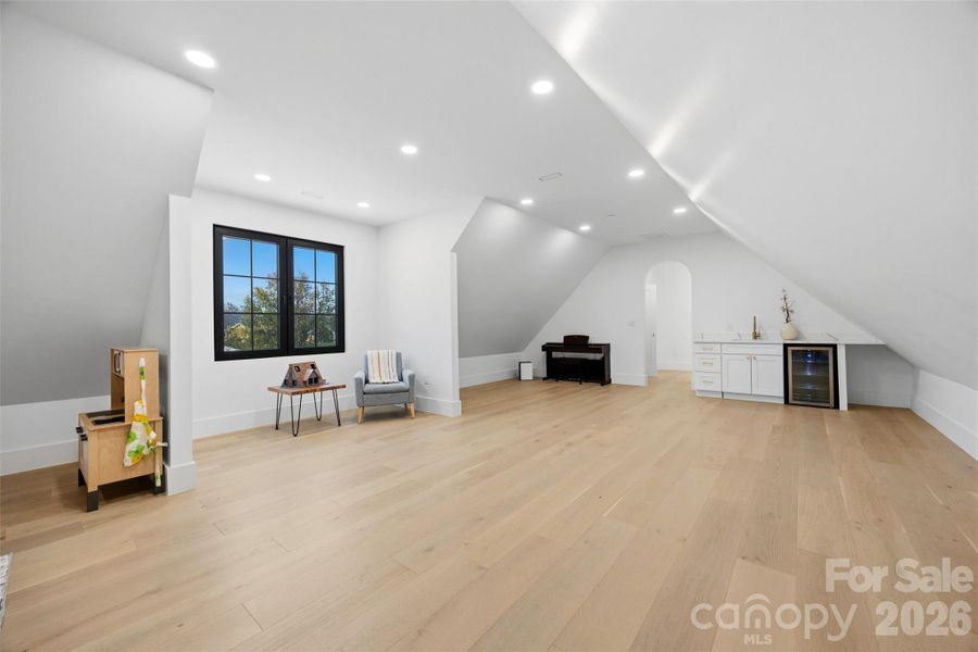 Spacious, unfurnished interior of a new home in , Monroe (Image 21).