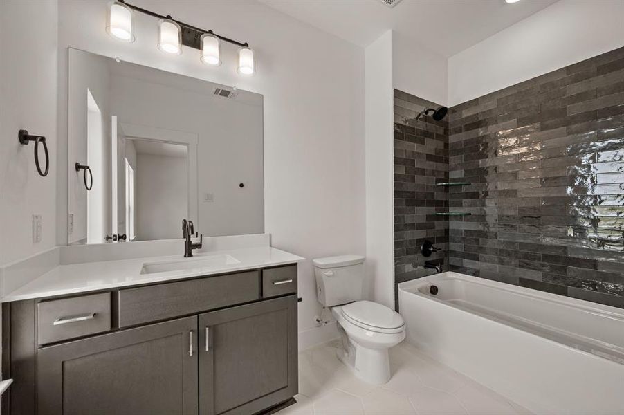 1404 Solterra Blvd-023