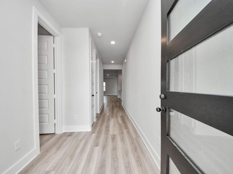 Spacious, unfurnished interior of a new home in Sunterra, Katy (Image 16). Spacious, unfurnished interior of a new home in Sunterra, Katy (Image 16).