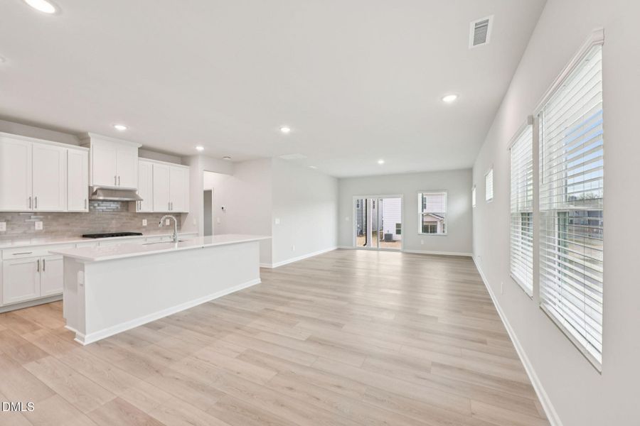 11-web-or-mls-Raleigh - Oak Manor - 649