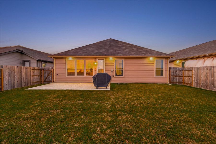 Exterior details and patio area of a home in , Fresno (Image 30).