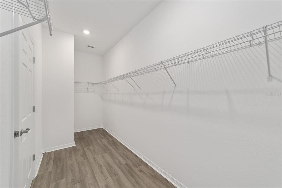 Spacious, unfurnished interior of a new home in Calesa Township, Ocala (Image 36).