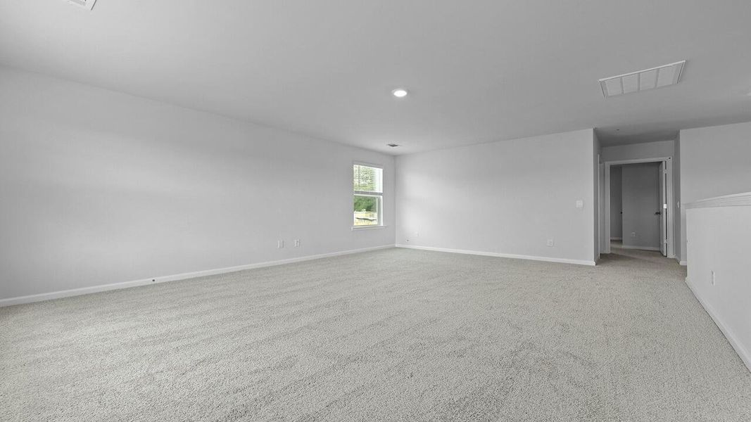 Spacious, unfurnished interior of a new home in Lakeview at Kitfield, Moncks Corner (Image 23).