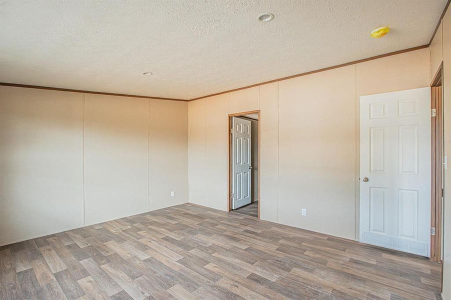 Spacious, unfurnished interior of a new home in , Springtown (Image 16).
