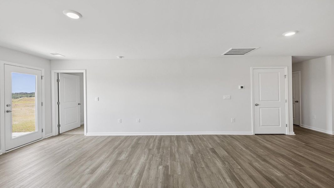 Spacious, unfurnished interior of a new home in Gibson Grove, Laurens (Image 9).
