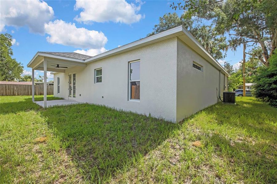 Exterior details and patio area of a home in , Dade City (Image 25).