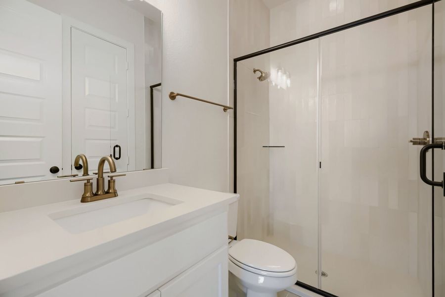 Plan 1543 Representative Photo - Secondary Bathroom
