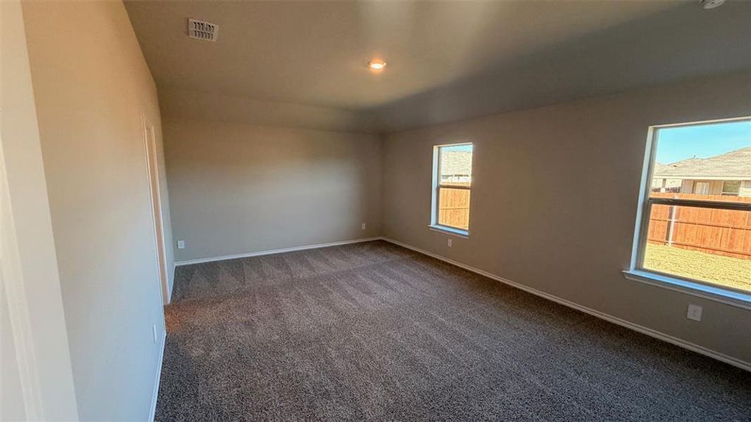 Spacious, unfurnished interior of a new home in Rosewood at Beltmill, Fort Worth (Image 9).