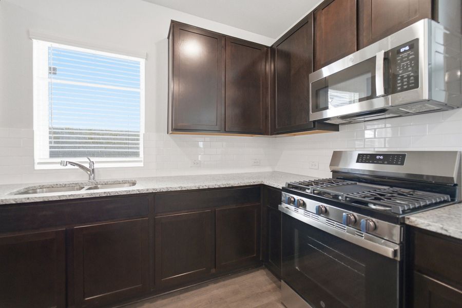 Furnished interior view inside a new home in La Terra, Celina (Image 30).