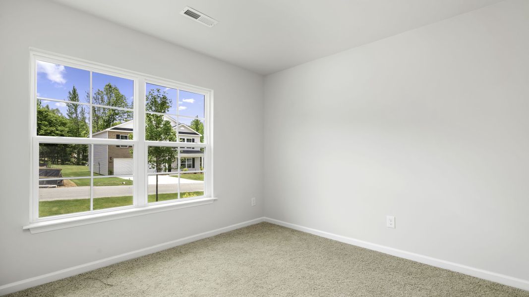 Spacious, unfurnished interior of a new home in Quail Haven, Winston-Salem (Image 21).