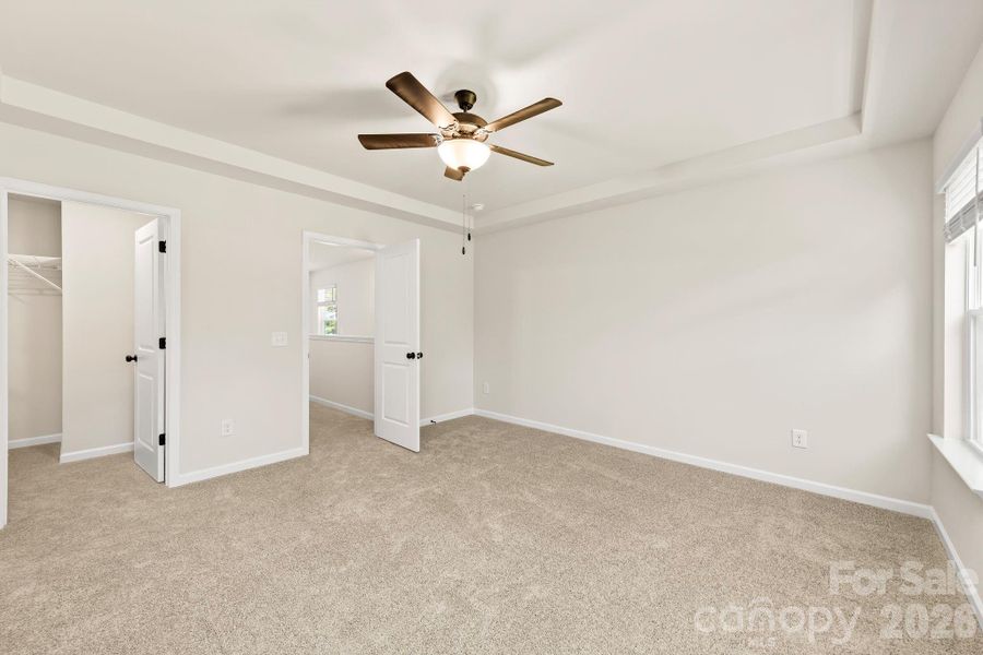 Spacious, unfurnished interior of a new home in , Charlotte (Image 14).