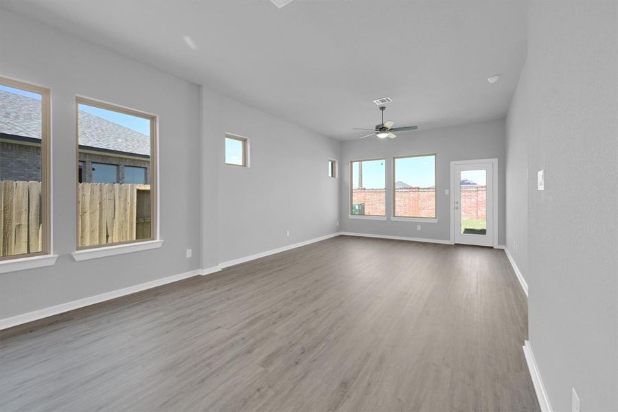 Image 25 of a home in Sunterra 40.